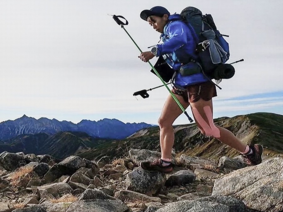 ULハイカー、トレイルランナーが愛用する軽量ポール【MOUNTAIN KING